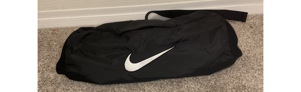 Nike Pro Hyperwarm Football Hand Warmer Black One Size Adjustable Belt